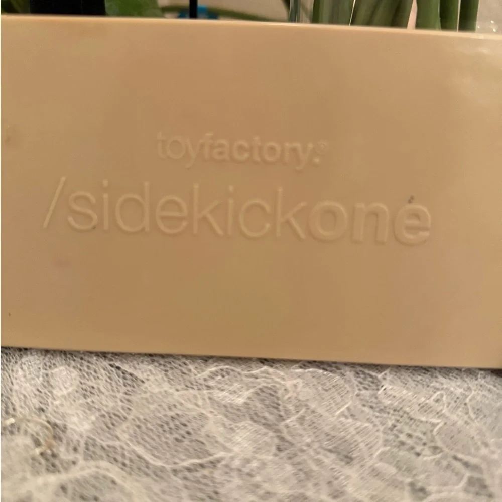Toyfactory Sidekick One Squalane Multi-Palette.